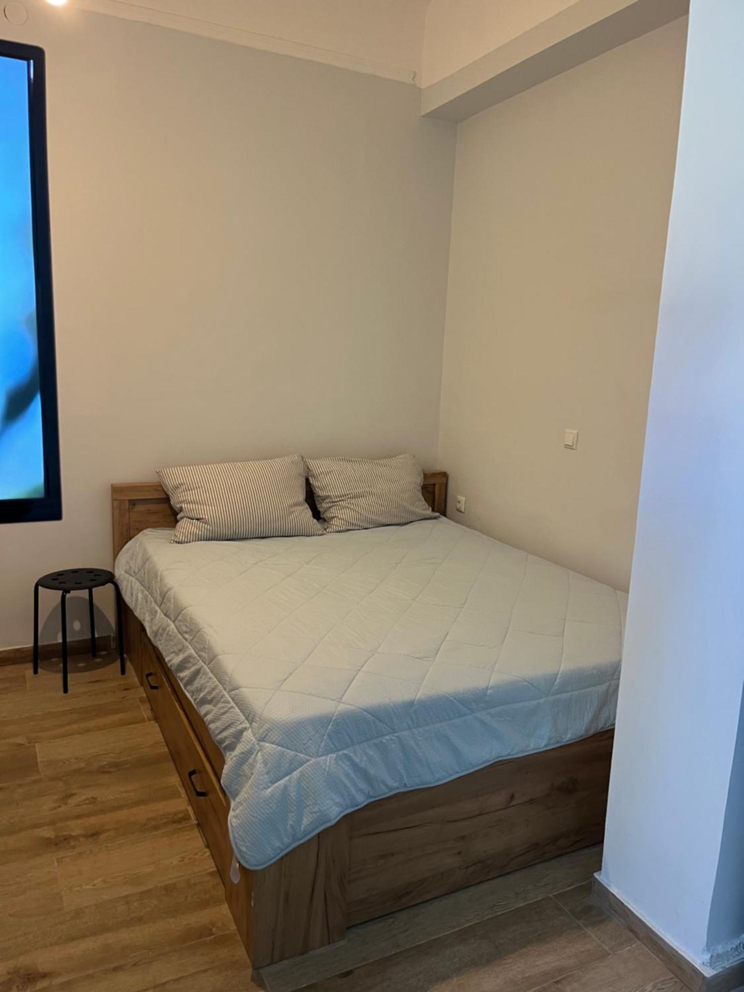 Noa - Designed Garden Studio In The City Center Kalamata Bagian luar foto