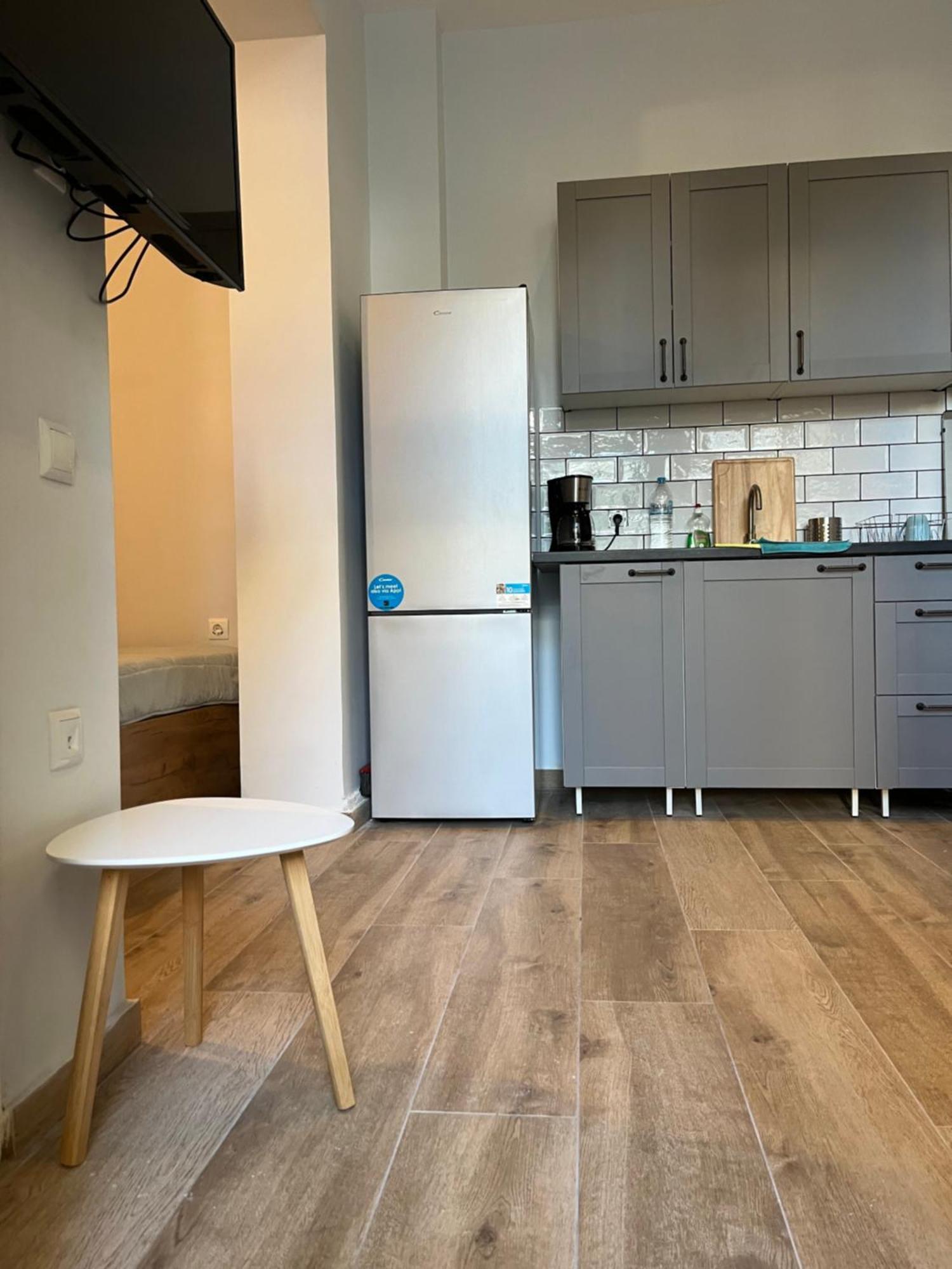 Noa - Designed Garden Studio In The City Center Kalamata Bagian luar foto